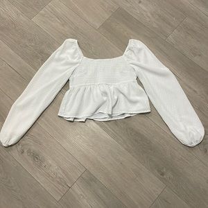 White long sleeve crop top to wear to the beach,dinner or anything!!
